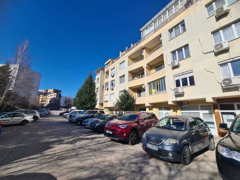 Тристаен апартамент под наем в кв. Витоша