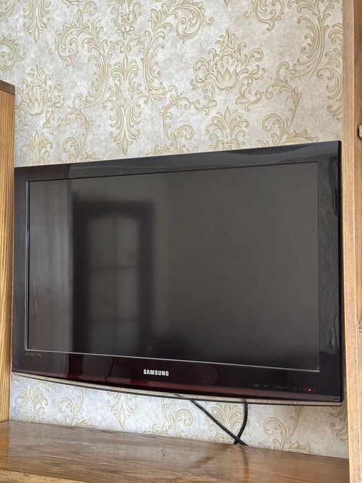 Продам ЖК Телевизор Samsung 32 дюйма