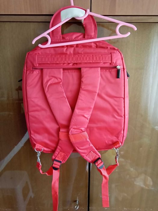 Раница за лаптоп червена