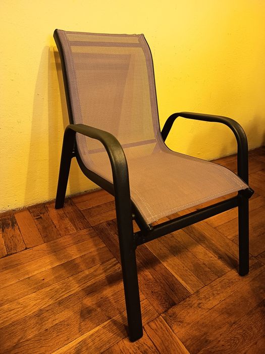 Продава Детски стол