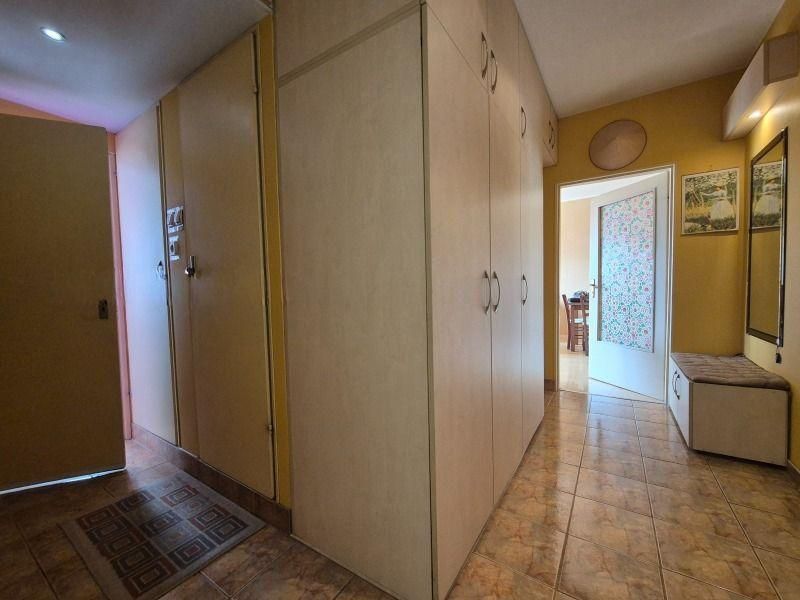 Продава се Тристаен апартамент в София, Обеля 2 - 72 кв.м за 1275 €/кв.м - Снимка #11