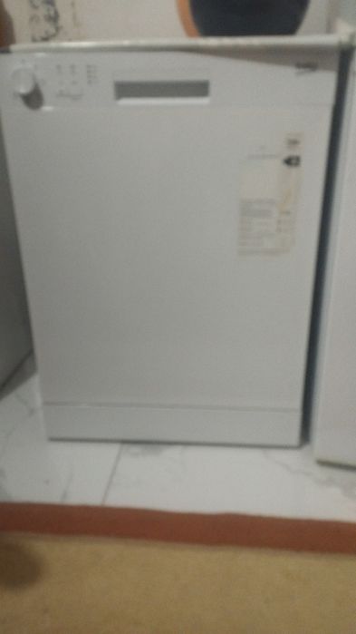 Продам посудо моюшию машину