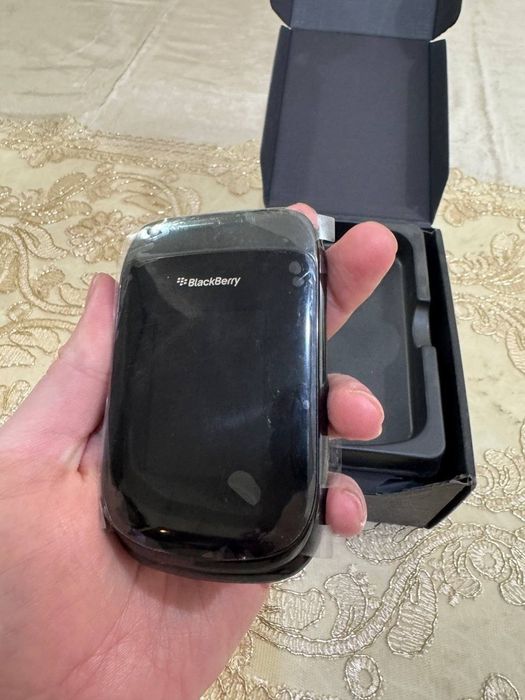 Новый Blackberry 9670 CDMA Perfectum Mobile  коробка документ