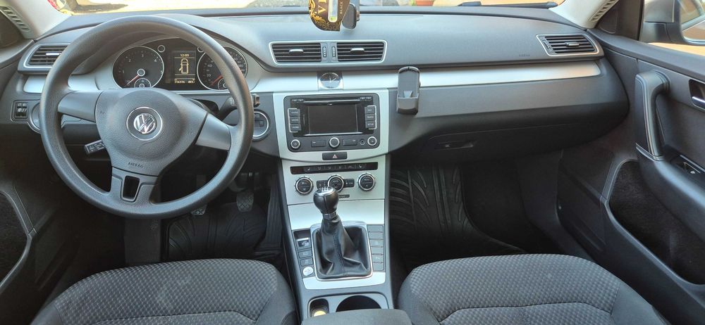 VOLKSWAGEN Passat 2012 — imagine 5