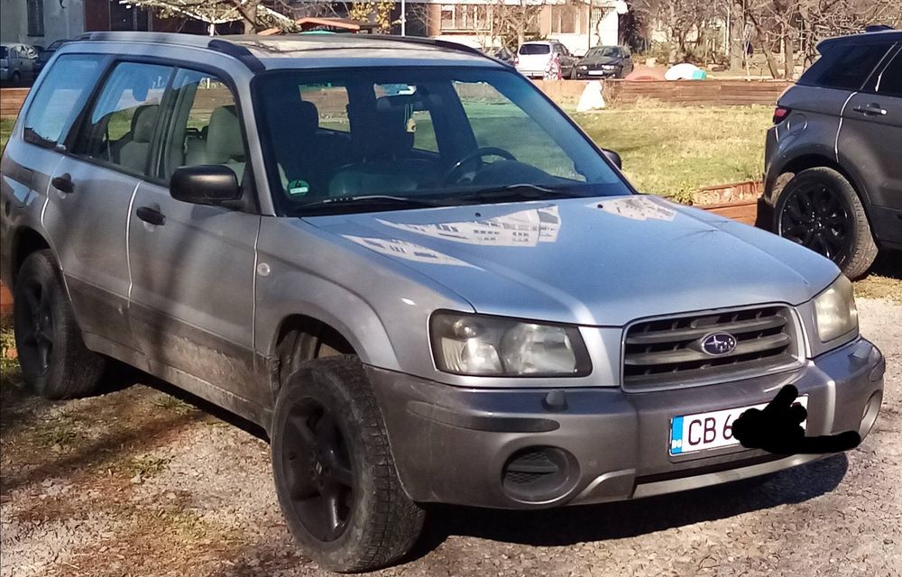 SUBARU forester сив металик