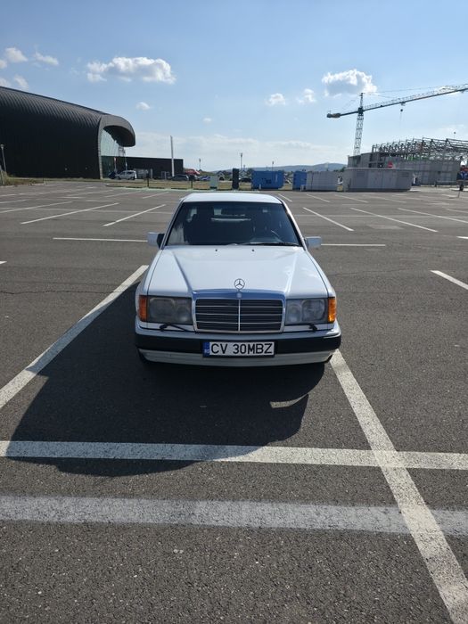 Mercedes-Benz W124