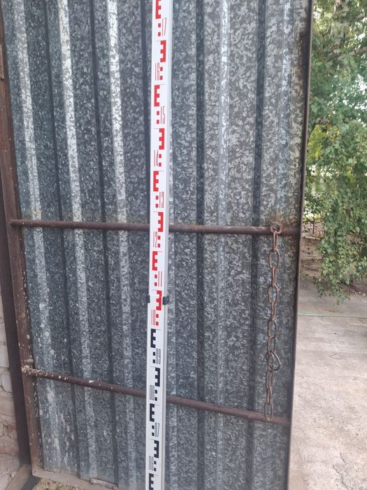 Продам рейку для нивелира