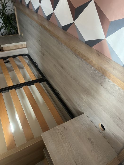 Pat matrimonial 180x200 cu tablie si noptiere integrate-design modern