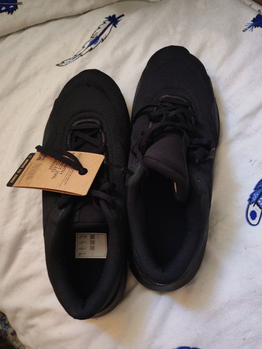 Adidași NIKE nou-nouți buni pentru orice activitate