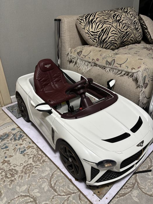 Продам машинку для детей