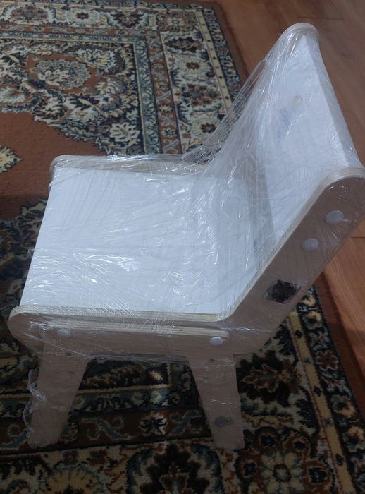 Столик и стульчик детский продам