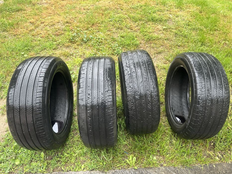 Шина летни 215/55/17