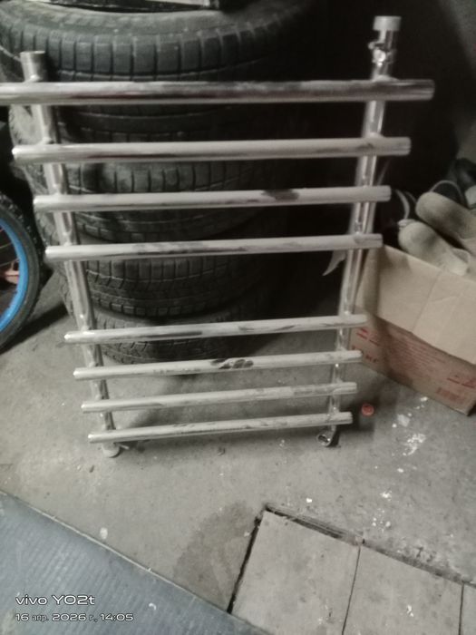 Продам полотенце сушитель.