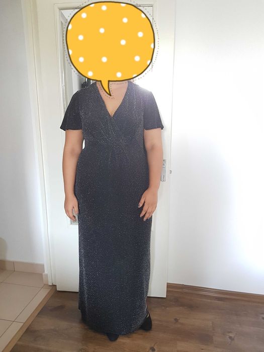 Rochie lunga.Purtata o singura data.