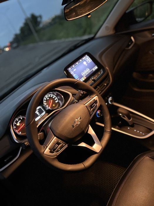 Chevrolet Onix Redline