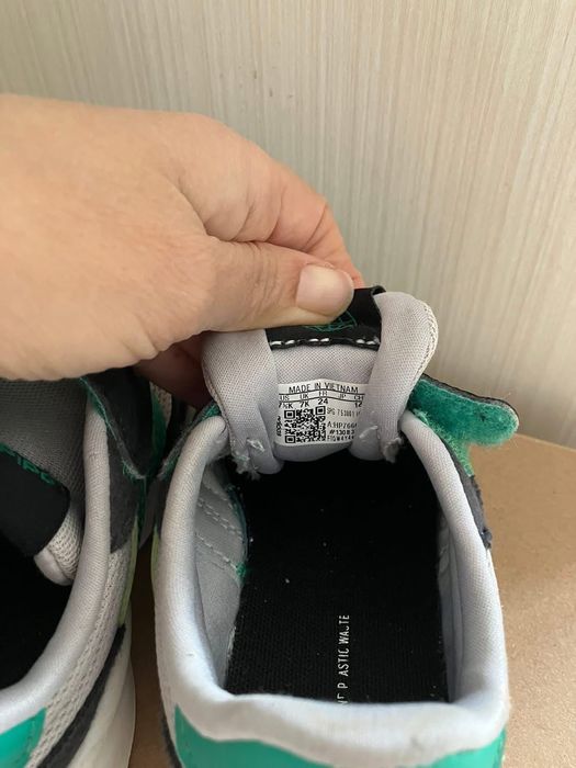 Adidas бебе маратонки