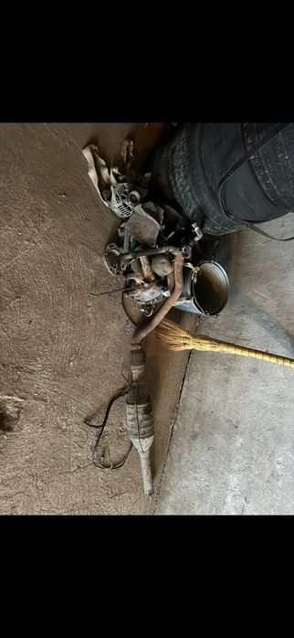 Продам двигатель 1,6 AHL ауди а4 фольсваген б5