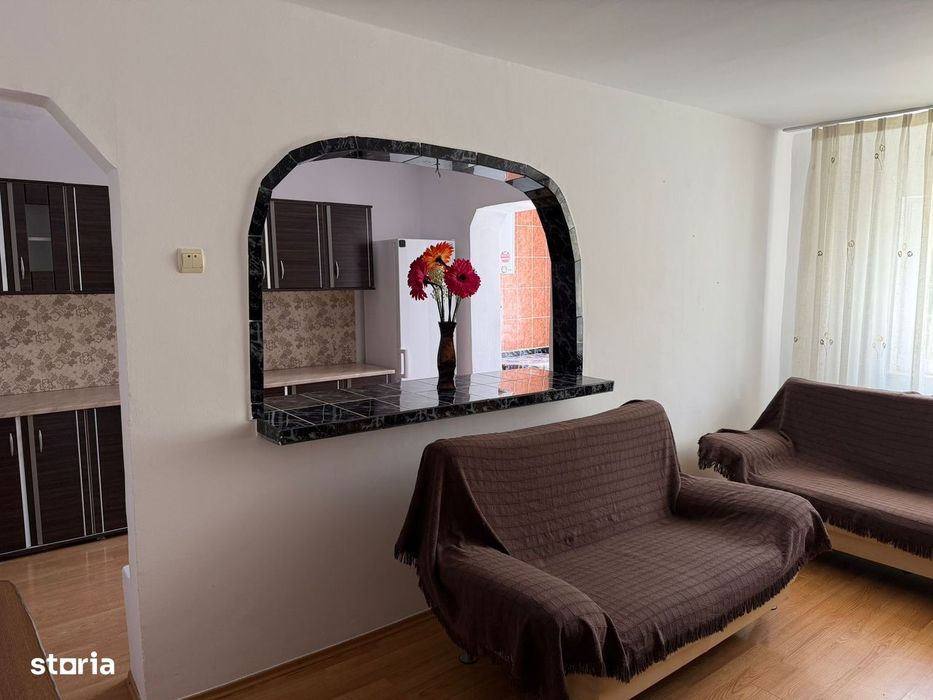 Apartament 3 camere - etajul 4 - bloc izolat, Dumbrava Nord
