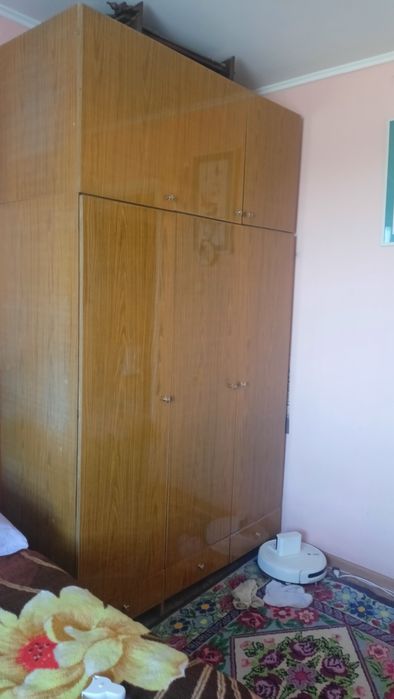 Шкаф распашной для одежды  .
