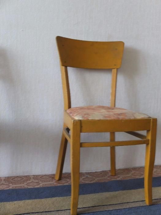 Пара стульев. Дерево.