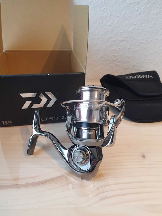Daiwa exist 2500