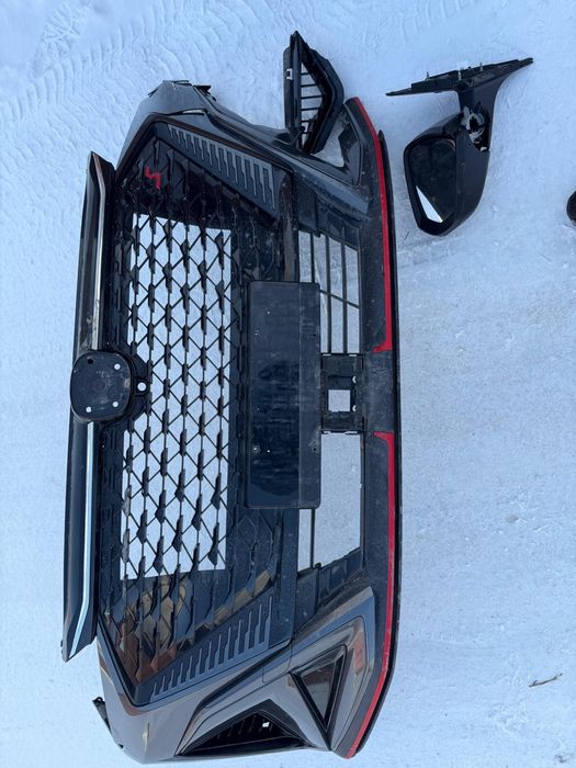 Продам бампер на Changan X5 plus