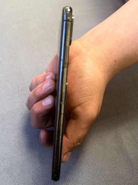 Айфон ХС МАКС продам иьи обмен