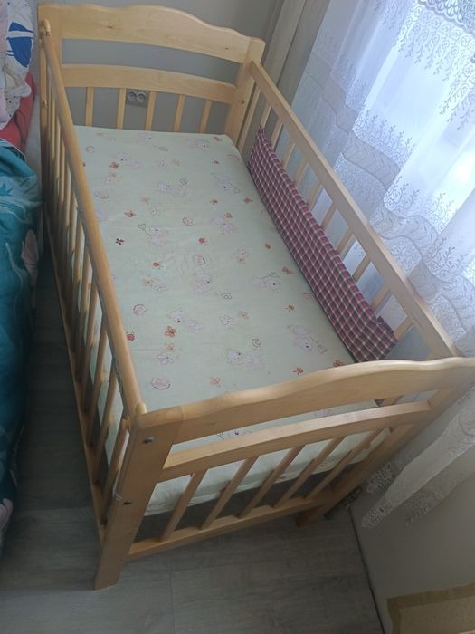 Продам кровать детскую