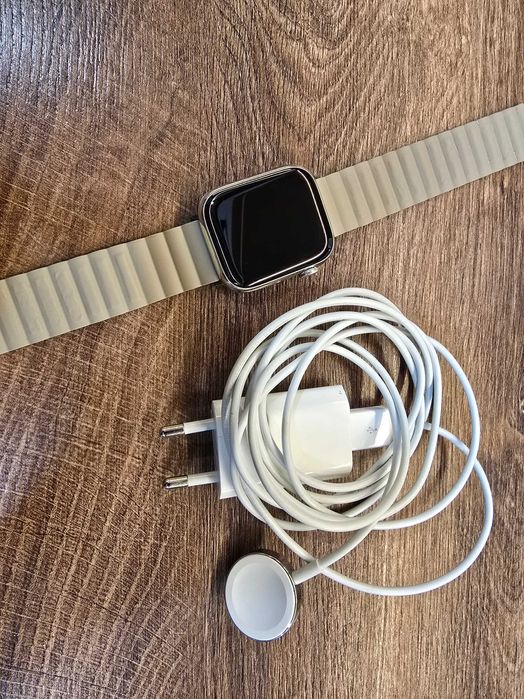 Apple Watch 7 45mm LTE Stainless Steel Sapphire Crystal