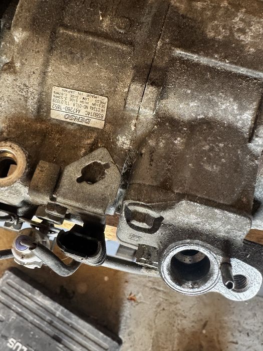 Compresor AC BMW compatibil N47D , N57D