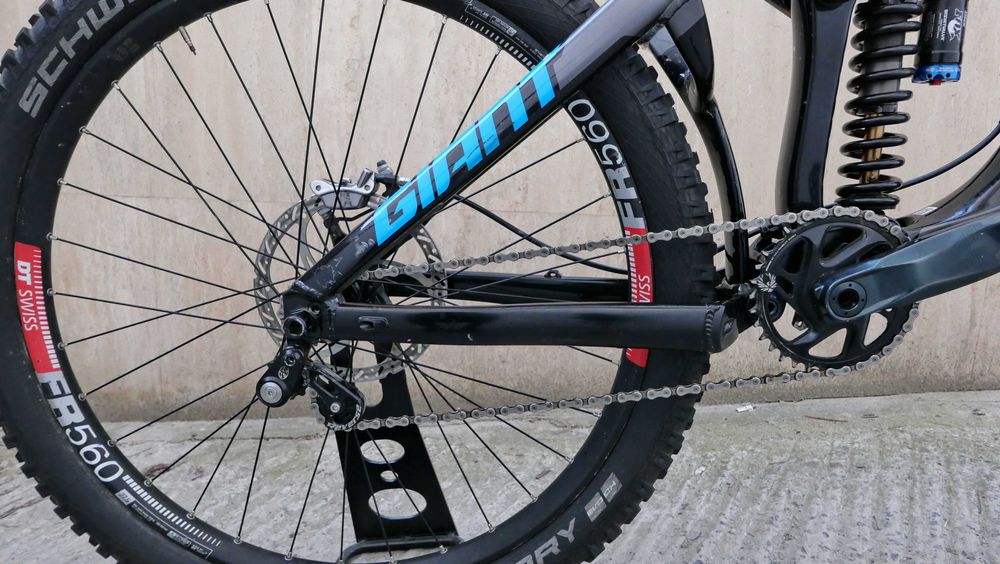 Giant Glory Advanced, състезателен DownHill, карбон, Bomber 58,Fox RC4