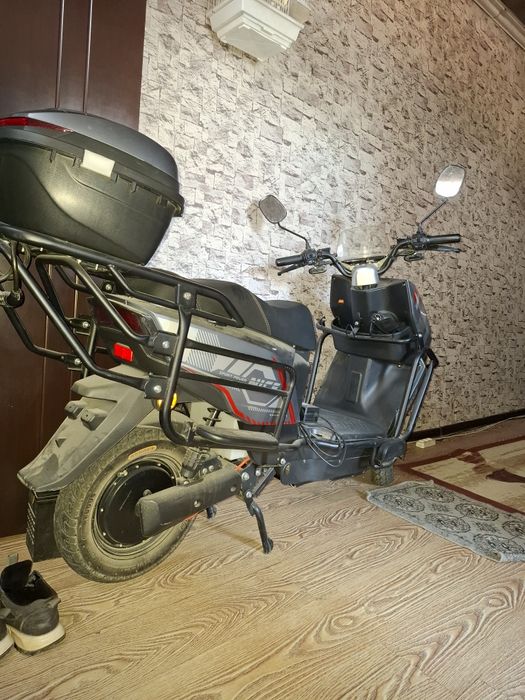 Skuter, elektro motor yaponski