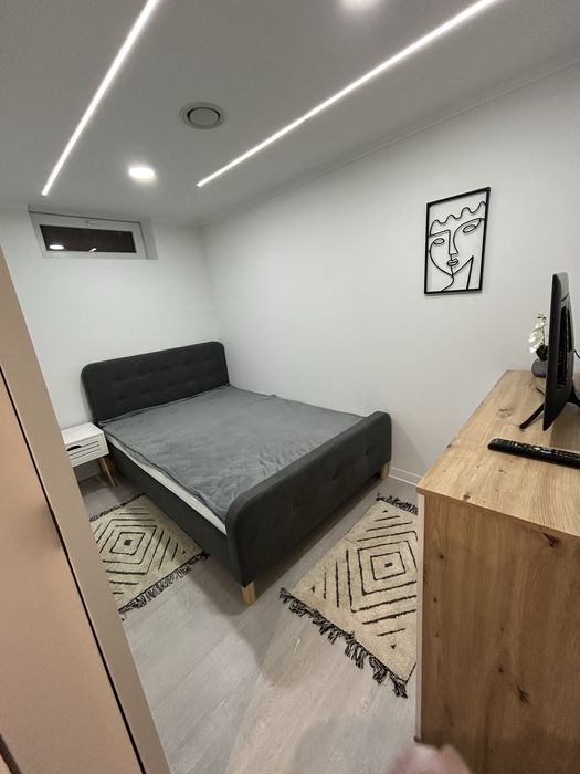 Inchiriez apartament central