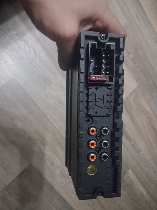 Продам магнитолу DL audio