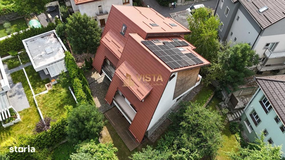 Casa tip duplex, zona Centru