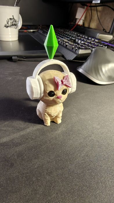 Котик из Sims в наушниках