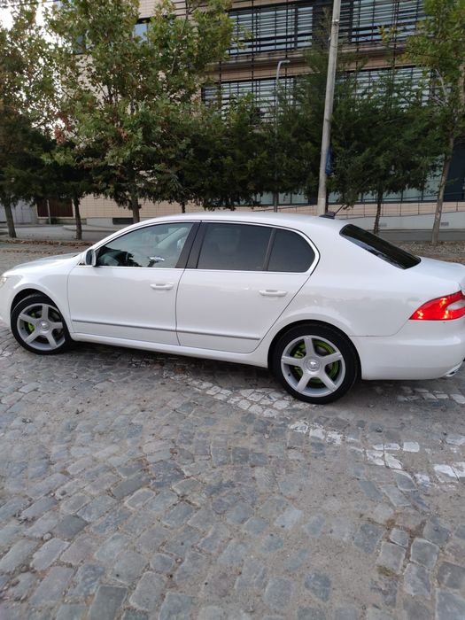 Vand Skoda Superb 2 2.0 tdi CBBB