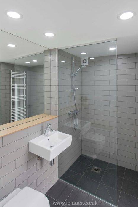 Instalator și electrician