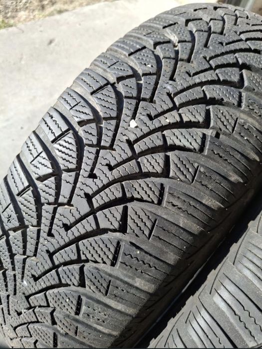 2 Anvelopele de iarnă 205 60 r16 Goodyear