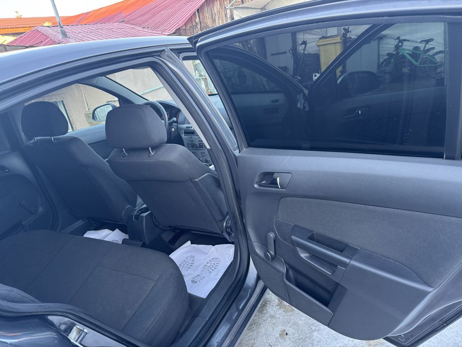 De Vanzare Opel Astra H Sedan