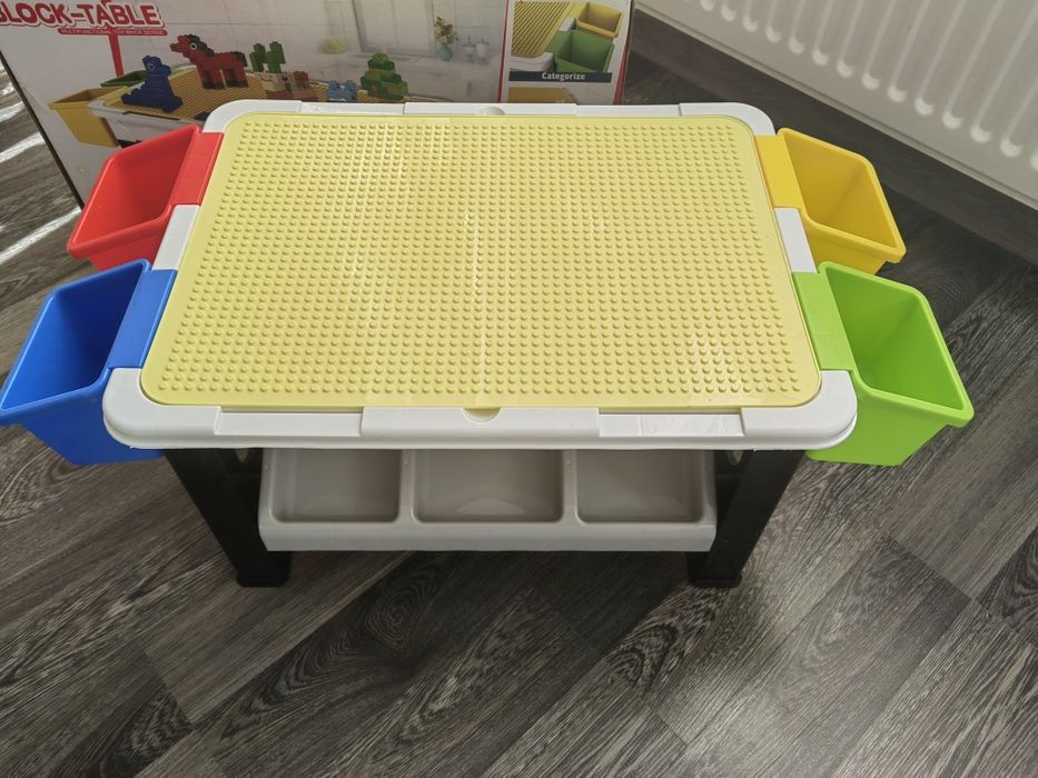 Маса за конструктор КАТО НОВА!