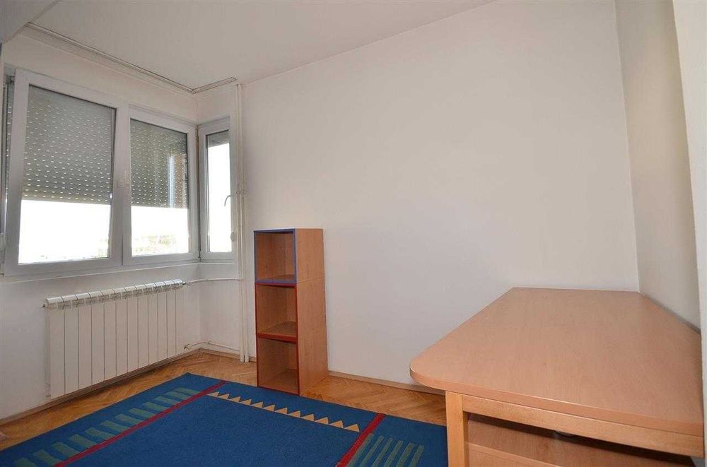 Дава се под наем Тристаен апартамент в Пловдив, Изгрев - 87 кв.м за 300.9 € - Снимка #7