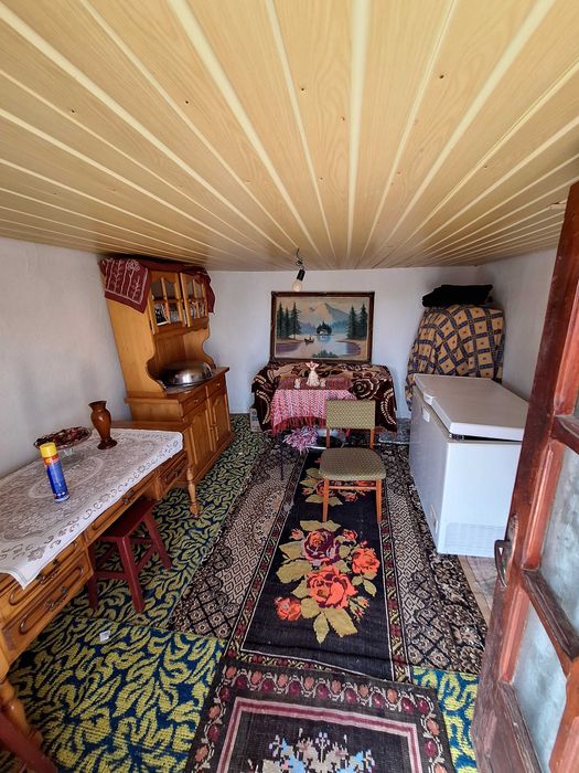 Casa la tara Movila Miresii