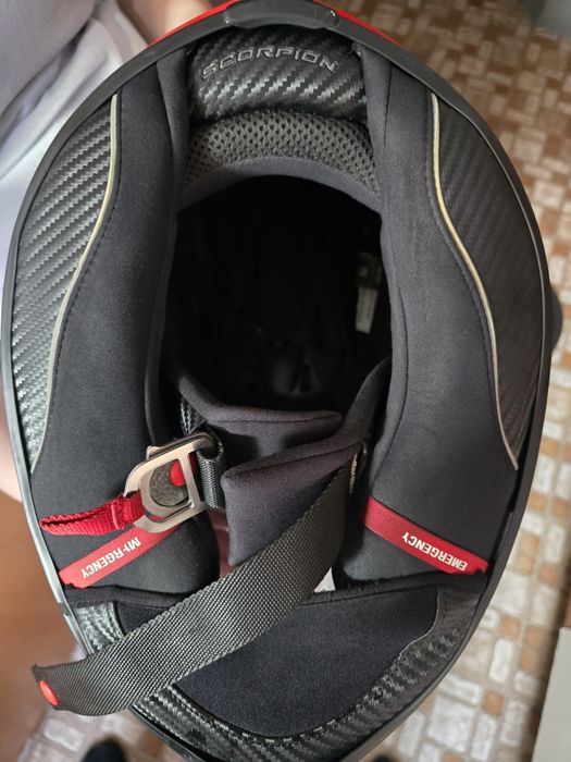 Vând cască Scorpion mărime M