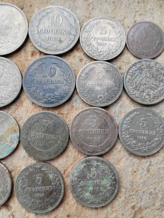Стари български монети