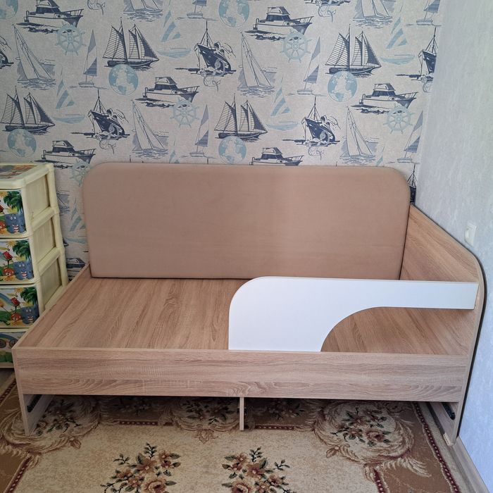 Кровать подростковая