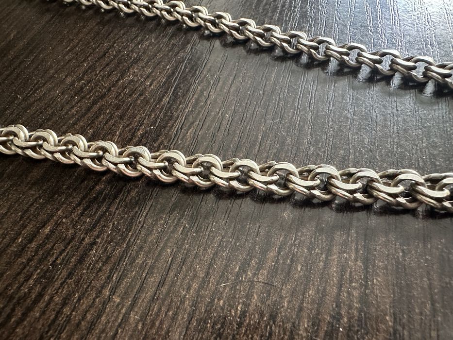 Продам серебряную цепь 60 г