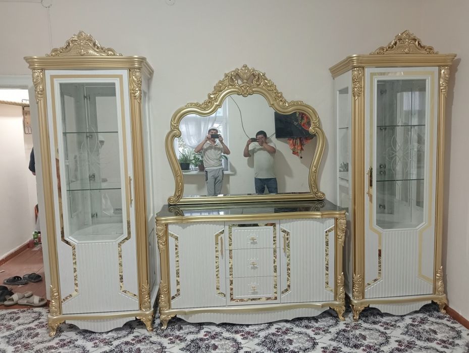 Гостинний мебел пенал камот