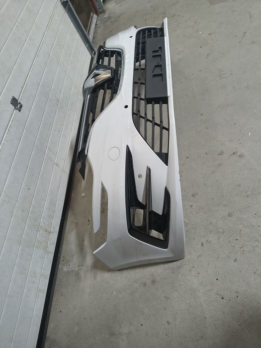 Bara fata Megane 4 facelift cu 4 gauri de senzori alba