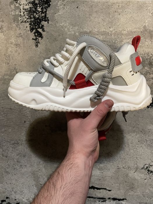 Adidasi GRYXX albi impecabili